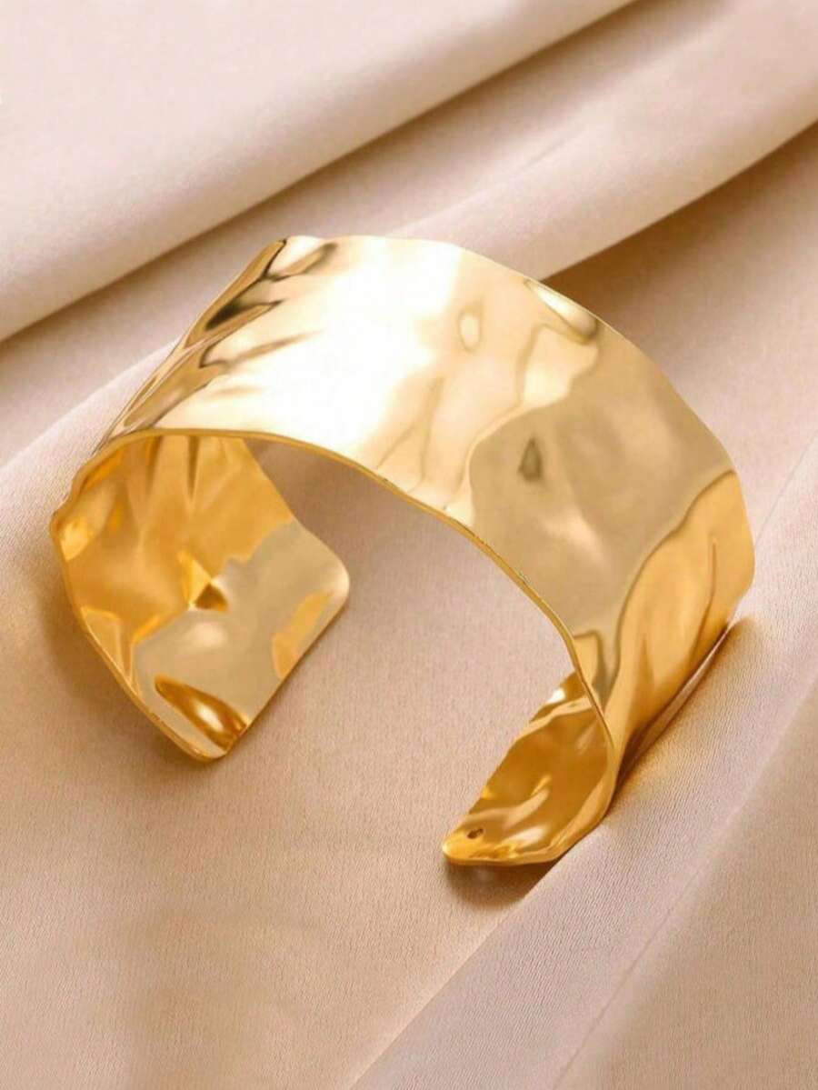 Bộ 1 vòng tay bản rộng sang trọng thời trang, vòng tay hợp kim mạ vàng trơn không đối xứng. - KB534-4 - Xem 1