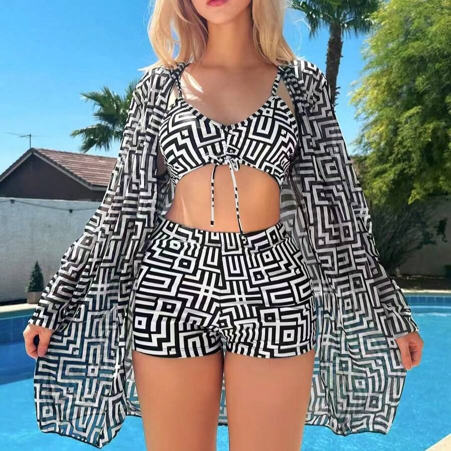Fashionable And Sexy Plus-Size Printed Three-Piece Swimsuit With Long Sleeves And Mesh