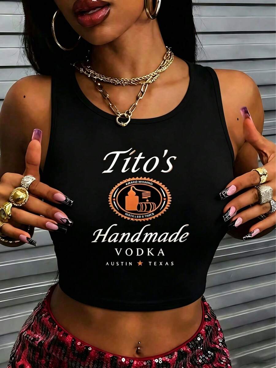 "Tito's Handmade Vodka" Graphic Letter Print Slim Fit Crop Tank Top, Y2K Aesthetic Sleeveless Black Vest, Funny Alcohol Brand Baby Tee, Party Bachelorette Weekend Gift, Blusas De Mujer En Tendencia, Casual Summer Streetwear Camisetas - 黑色 - 查看 1