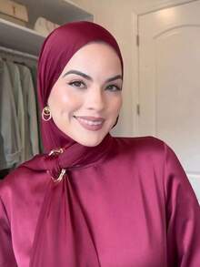 1pc Asymmetrical Metal Scarf Clip, Fashionable Multifunctional Hijab Clips - Irregular Buckle - View 4
