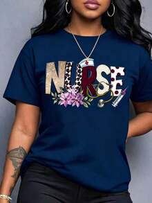 Camiseta de Mujer con Estampado de Enfermera - Diseño Temático, Manga Corta, Cuello Redondo, Corte Holgado, Transpirable y Lavable a Máquina, en un Brillante Azul Turquesa con Patrones de Estetoscopio y Jeringa, un Divertido Atuendo de Enfermería Adecuado para Uso Casual en Primavera, Verano y Otoño, Ideal para el Día de la Enfermera y Ropa de Trabajo Diaria. - Azul Marino - Ver 6