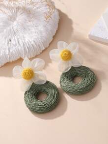 1 Pair Rustic Daisy Rattan Woven Earrings, Double-Layer Floral Hoop Earrings, Unique Design, Suitable For Beach Vacation, Music Festival, Boho Style, Girlfriend Trip, Spring Fresh Look, Casual Vacation Outfit, Date Night - Olive Green - View 5