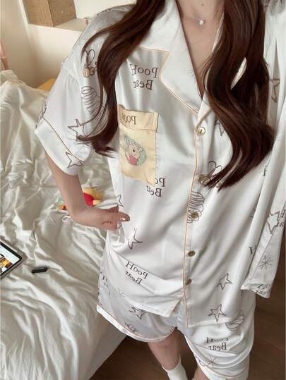 Gongdie Set de 2 piezas de pijama de verano para mujer de Disney, conjunto de camisa de manga corta con botones y pantalones cortos con estampado de Winnie the Pooh de Disney, ropa de dormir suave