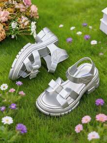 1 đôi sandal cao gót tối giản cho bé gái, giày đi biển thường ngày đa năng cho mùa hè. - Bạc - Xem 3