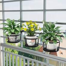 鐵製吊掛植物架 鉤掛式花盆架 金屬植物吊籃 懸掛式花架 花盆容器配件 適用於露台陽台 圓形鐵製欄杆花盆架 多肉植物與綠色植物用 - A - 查看 4