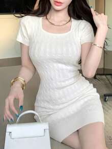 2026 纯甜美少女风扭结针织连衣裙，方领短袖修身包臀毛衣裙，温柔淑女风针织连衣裙，春夏日常穿着，下午茶装扮，弹力针织面料，适合18-35岁女孩及女性，显瘦白色 - 白色 - 查看 3