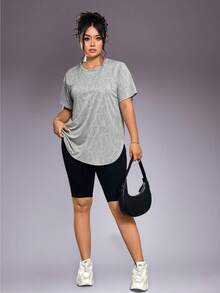 1pc Women Plus Size Casual Sports T-Shirt, Round Neck With Curved Hem, Summer - Grey - View 4