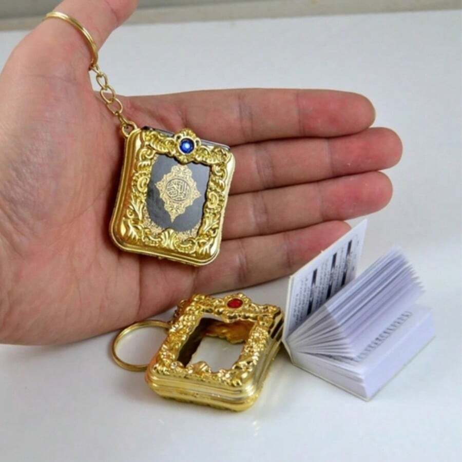 1pc Mini Keychain - Arabic Islamic Text, Believers Can Read The Holy Book Pendant, Excellent Party Favor And Gift - Gold - View 1