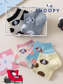 SNOOPY 1/5/10双装正品史努比印花女士夏季运动袜。可爱的卡通史努比印花设计，专为女士夏季穿搭打造。防臭、吸湿排汗，多功能休闲运动中筒袜，适合学生、通勤、送礼及多种场合。 - 彩色 - 查看 9