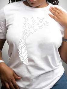 Women's White T-Shirt - Minimalist Everyday And Stylish - Lightweight Everyday Essential Top - Spring/Summer Wardrobe Staples - Fashionable Women's T-Shirt - Perfect Gift For Birthdays, Anniversaries, Housewarming Parties - Casual Chic Wardrobe Essential, Ladies T-Shirt, Spring/Summer Relaxed Fit, Geometric Pattern T-Shirt, Comfortable Fit T-Shirt, Spring Dress, Round Neck, Breathable Material, Short Sleeve T-Shirt, Women - 白色 - 查看 1
