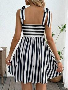 Vestido camisola con lazo frontal a rayas casual para mujer, vestidos de verano para vacaciones, vestidos de verano europeos, vestidos fluidos de streetwear casual para mujer - Blanco y Negro - Ver 9