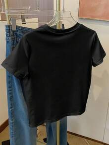Amiam Bmian Women's Casual Short Sleeve Round Neck Black T-Shirt With Leopard Heart Print And Text Detail, Comfortable Polyester Top With Slight Stretch - 黑與白 - 查看 4