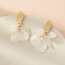 1 Pair White Resin Leaf Dangle Earrings, Party Wear Gift For Women, Mother's Day Holiday Gift - Multicolor - View 6