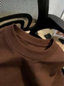 Top de manga corta sencillo, informal y bonito con estampado para niños, ideal para el verano. - Marrón - Ver 4