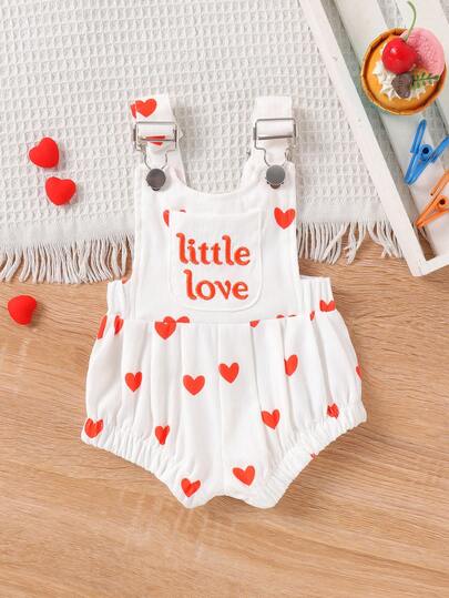 1 bộ áo liền quần cho bé gái, chất liệu nhung kẻ, thêu hình trái tim và chữ cái dễ thương, nhẹ nhàng, thích hợp cho kỳ nghỉ xuân/hè.