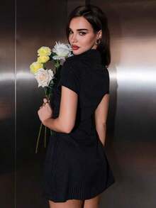 Vestido Casual con Detalle de Rayas Verticales, Manga Corta y Diseño Corto, Perfecto para Look de Otoño y Eventos Sociales - Negro - Ver 2