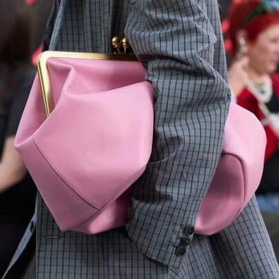 Große Clipptaschen für Frauen, berühmte Marken Runway Styles, Rahmen Kussschloss Muschelhandtasche, klassische Mode, exquisite Schultertasche
