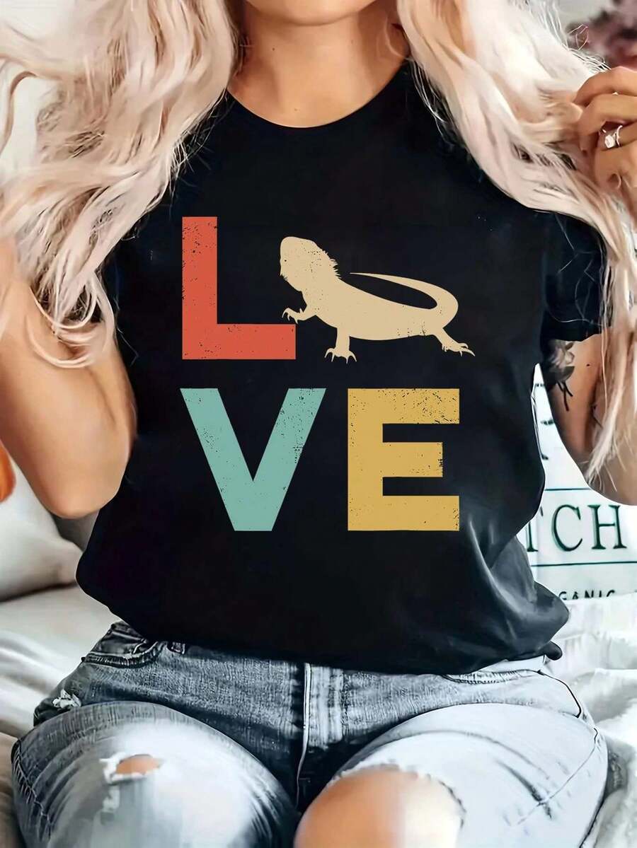 Women's Vintage Bearded Dragon & LOVE Graphic T-Shirt - Soft Relaxed Fit Short Sleeve Round Neck Tee with Reptile Design, Machine Washable Summer Casual Top for Bearded Dragon Lovers Gift