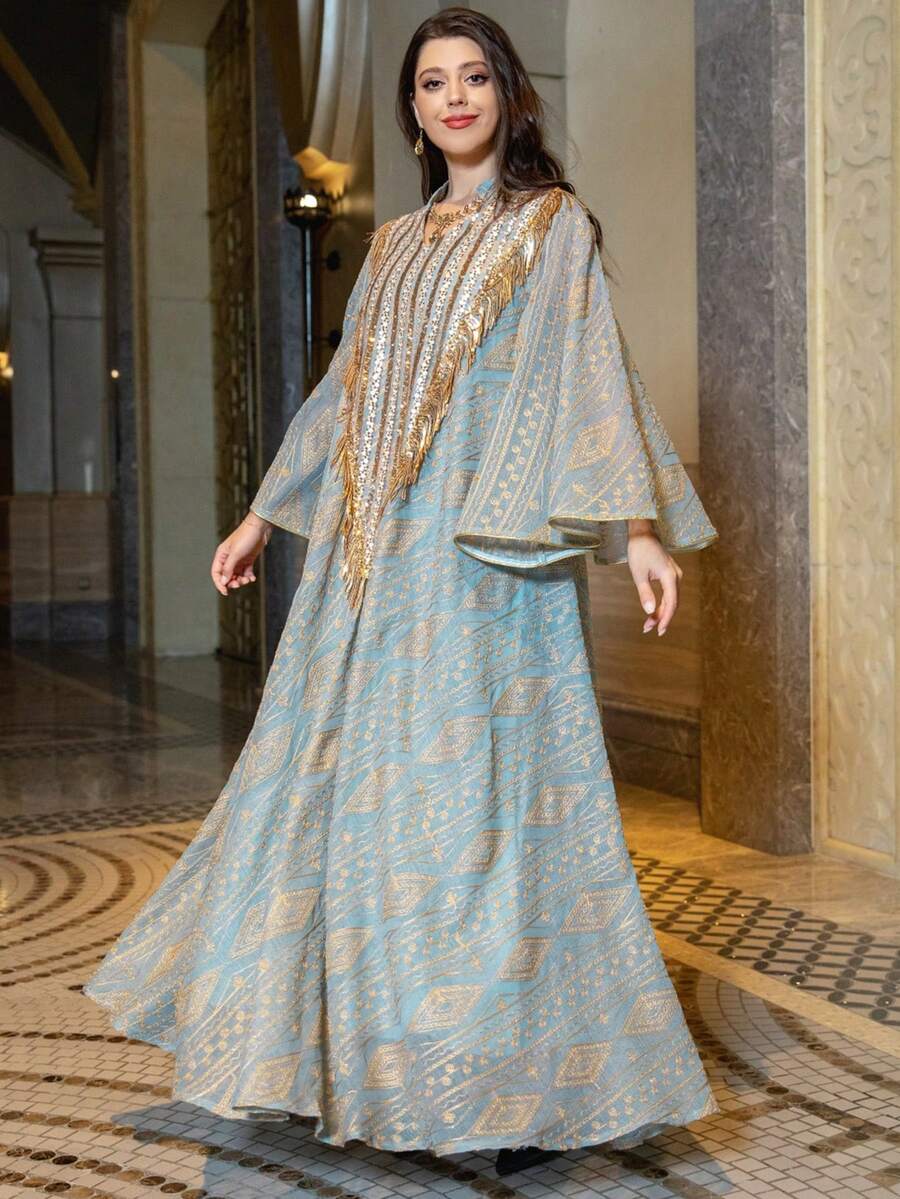 1件女款刺繡領口洋裝，優雅A字版型長袖洋裝，秋季款