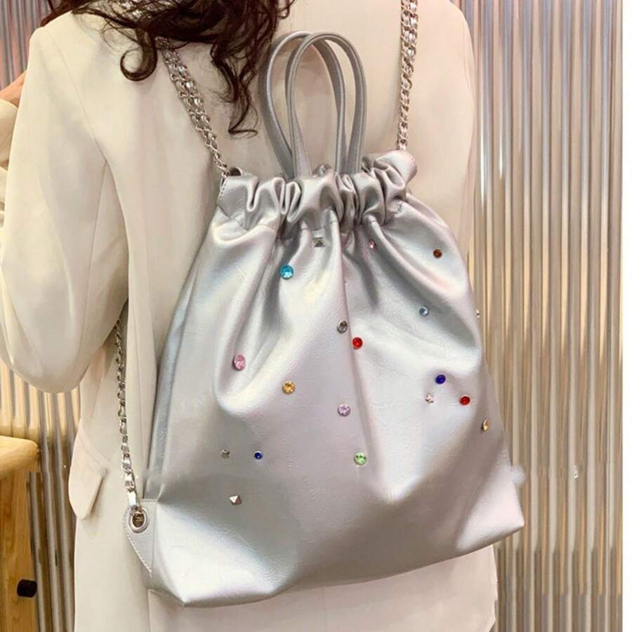 Unique Women's Backpack Made Of Matte Velvet With Colorful Gemstone Chains And Drawstring Design, Elegant Material Combination,  Designer Model For Personalized Everyday Looks. - 銀色 - 查看 1