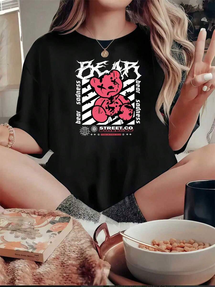 Ultra-Soft 180G T-Shirt - Street-Style Bear Graphic Tee - Ideal For Family Gatherings, Office Events, And More - A Perfect Gift For Him Or Her - Fashionable, Cozy, And Stylish - 黑色 - 查看 1