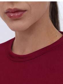 Camiseta Feminina Dry Fit Manga Longa Básica Leve Confortável - Vinho - Visão 5