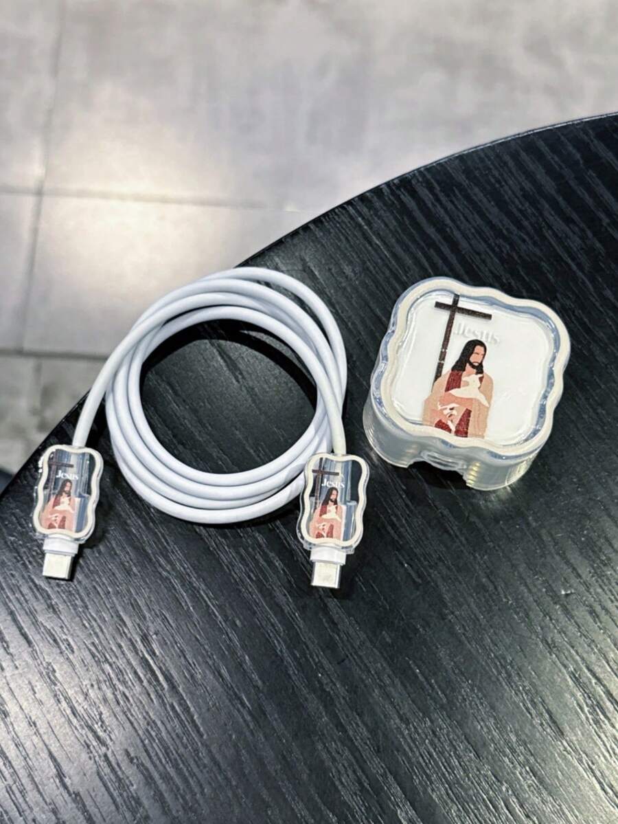 3件套充电线保护套，好牧人字母图案，适用于20W英标苹果快充充电器 - 彩色 - 查看 1