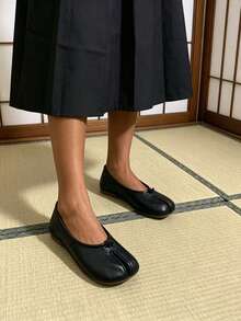 女士黑色镂空圆头穆勒鞋 - 休闲风格，适合办公室、户外活动和春夏穿着 - 黑色 - 查看 4