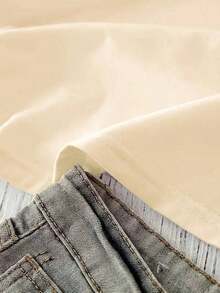 High-Quality, 100% Cotton, White Short-Sleeved T-Shirt With Yeehaw Roostertail Cocktail Glass And Cowboy Hat Print. - 杏色 - 查看 3