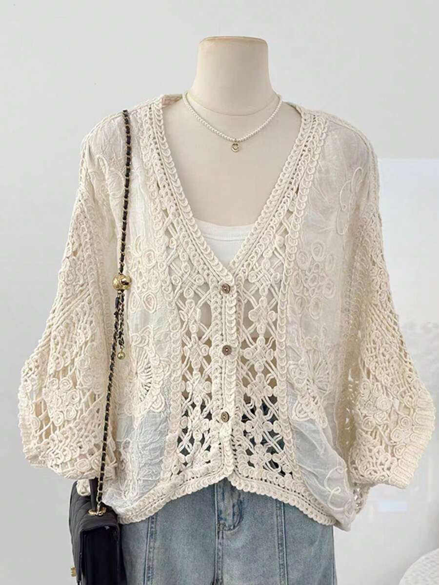 Áo khoác cardigan ren thêu tinh tế, chất liệu vải trắng sữa có họa tiết, kiểu dáng mềm mại và thoải mái, cổ chữ V khoét sâu, tay lỡ 3/4, trang phục ngoài trời mùa xuân/hè dành cho nữ đi nghỉ mát. - Màu be - Xem 1