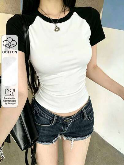 Áo thun crop top ôm dáng tay raglan cổ tròn phối màu Y2K phong cách thường ngày, thích hợp cho kỳ nghỉ hè, đi nghỉ mát, đi du lịch.