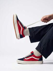 Navy Blue / Red