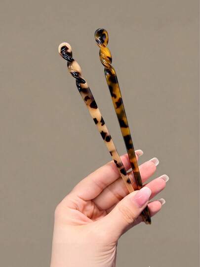 2pcs/1pc Twist Detail Hair Clips, Casual Leopard Print Hair Bun Maker, Hair Accessories, School Supplies, Hair Clips, Headwear, Women Hair Accessories