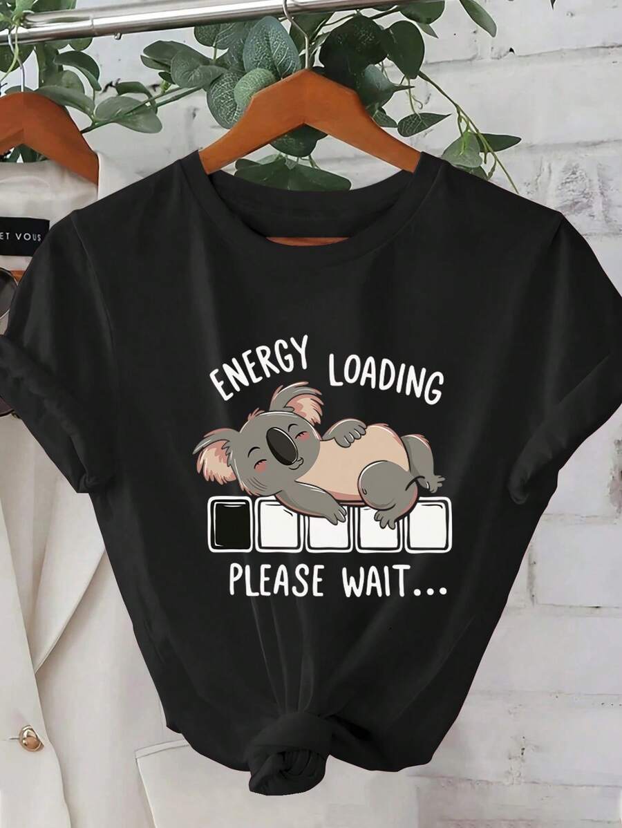 Camiseta gráfica rosa "carga de energía" de mujer - Casual, manga corta, cuello redondo, camiseta de verano con Koala y diseño de batería, lavable en máquina, perfecto para salidas y deportes casuales, camiseta de desgaste casual