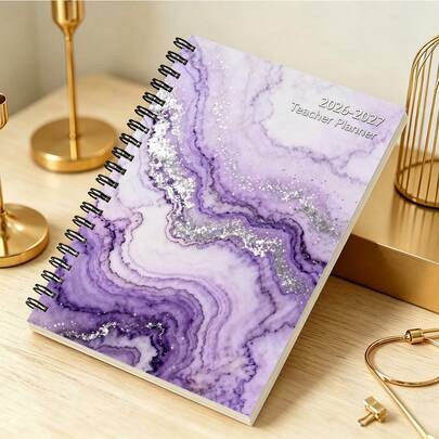 1 cuốn sổ kế hoạch giáo viên khổ A5, 8.3x5.5 inch, năm học 2026-2027, bìa xoắn ốc màu tím bạc lấp lánh vân đá cẩm thạch sang trọng, món quà tuyệt vời nhất dành cho giáo viên, học sinh, đồng nghiệp.