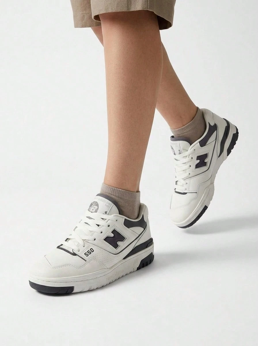 550 Women Sneaker Sea Salt Magnet BBW550 - Black and White - View 1