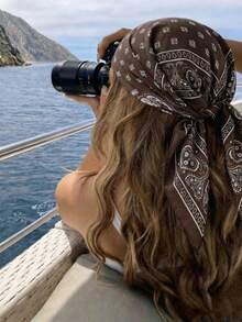 Khăn choàng nữ phong cách Bohemian thanh lịch với họa tiết Paisley, kích thước 70*70cm, chất liệu satin, thích hợp sử dụng hàng ngày. - nâu sẫm - Xem 1