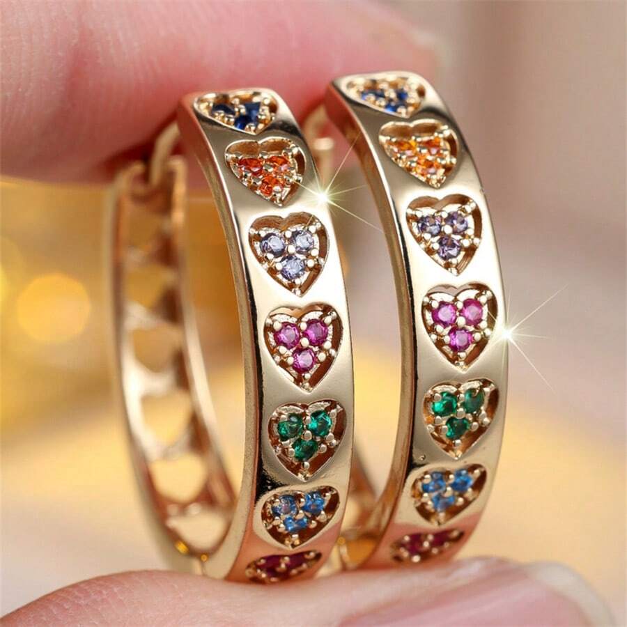 Vanel 1 par de elegantes pendientes con corazón de tono dorado y circonita cúbica multicolor, estilo arcoíris, pendientes de moda adecuados para uso diario y fiestas - Amarillo dorado-multicolor - Ver 1