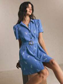 Vestido Casual con Detalle de Estampado Floral, Cuello de Camisa y Diseño Corto, Perfecto para Look de Verano y Eventos Sociales - Negro - Ver 8