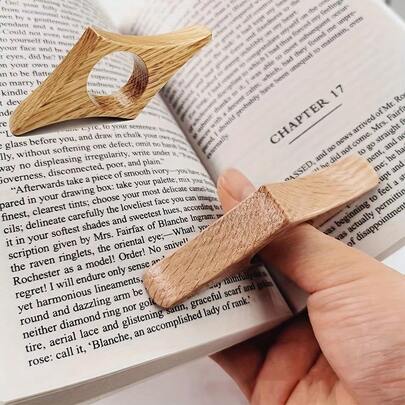 1pc Wooden Texture Page Holder Ring, Prevents Page Curling, Frees Hands For Reading Textbooks, Novels, Journals, Smooth Tactile Feel, Suitable For Students Back To School Reading Scenarios. Circular Design Fits Finger, Single-Handed Easy Page Fixation, Prevents Book Rebound And Curling.