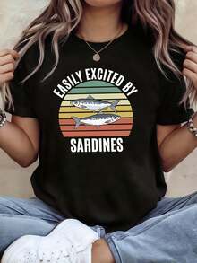 Camiseta de tema divertido sardina de las mujeres | Retro Gradiente atardecer gráfico de manga corta, juguetón elegante amante de mariscos diario Top - Negro - Ver 2