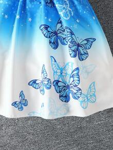 Set de 2 piezas de vestido casual de verano para niñas, que incluye un cárdigan de manga corta con estampado de moda y un vestido de tirantes con estampado de mariposa. Este conjunto de 2 piezas es un regalo perfecto para cumpleaños o festividades de niños, adecuado para uso al aire libre. - Azul - Ver 6