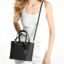 Túi đeo vai nữ Michael Kors Jet Set Travel Print 35T9STVT0B màu đen - Màu đen 35T9STVT0B - Xem 2