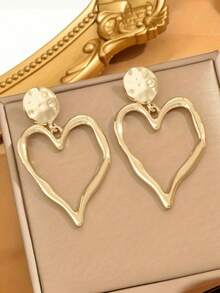 1 par de pendientes elegantes con forma de corazón dorado para mujeres - Diseño asimétrico, adecuado para uso casual o fiestas - Dorado - Ver 2