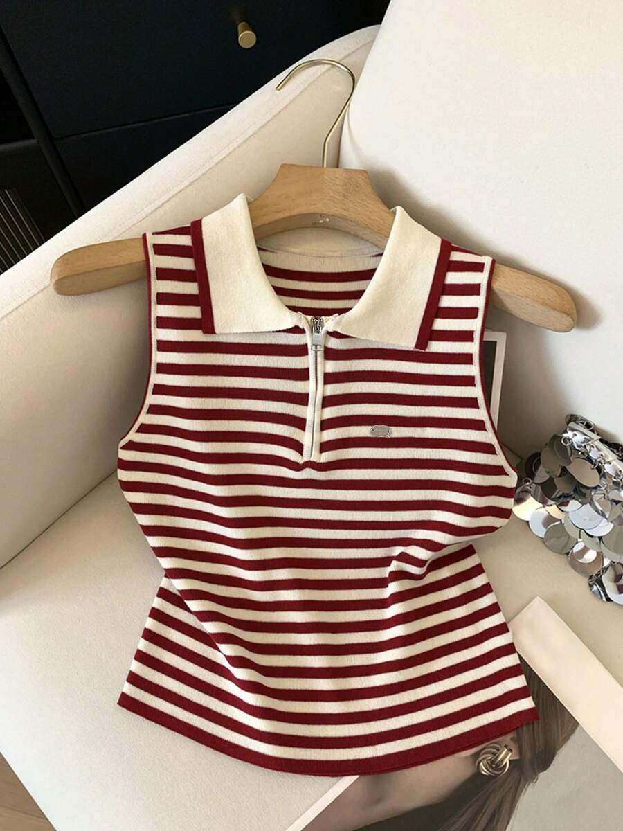 Áo tank top dệt kim không tay họa tiết sọc thời trang dành cho nữ, cổ polo, khóa kéo nửa thân, vạt áo thông thường, chất liệu co giãn vừa phải, kiểu dáng thường ngày, thích hợp cho mùa hè, phong cách preppy. - Màu Đỏ Sâu - Xem 1