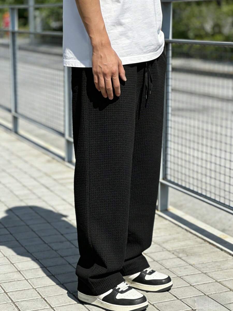 Pantalones de hombre de punto de gofre ligeros, pierna recta holgada con cordón, pantalones de chándal transpirables de verano - Negro - Ver 1