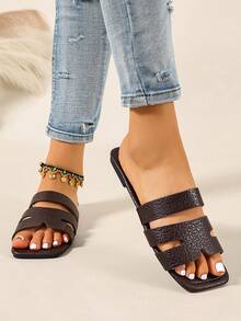 Ximi Ruo Spring/Summer Fashion, Comfortable Flat Heel Round Toe Slip-On Beach Slippers, Versatile Decorative Flat Sandals For Summer, Holiday Essential - Coffee Brown - View 2