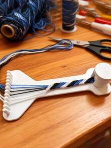 1pc Handmade Woven Plastic Rope Craft Tool With Clip - Portable Weaving Tool Suitable For Beginners And Professionals, With Stable Weaving Frame, Convenient For Making Bracelets And Accessories - Knitting Tools - View 1