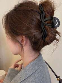 1 pieza Pinza de pelo con forma de garra de tiburón extra grande, accesorio de pelo de acabado mate de alta gama para mujeres con cabello grueso - Multicolor - Ver 2