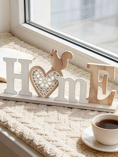 1个木质“HOME”字母摆件，创意心形松鼠家居装饰工艺品，桌面摆件，适用于办公室、客厅和卧室装饰
